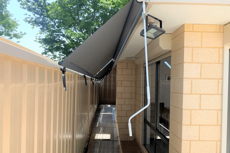 roof to fence blinds perth